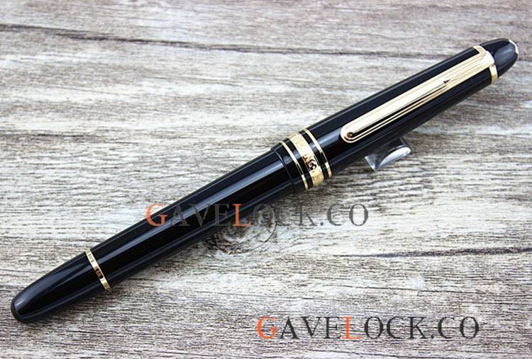 Medium Size Fake Low Montblanc Meisterstuck Legrand Rollerball Pen Black&Gold 146